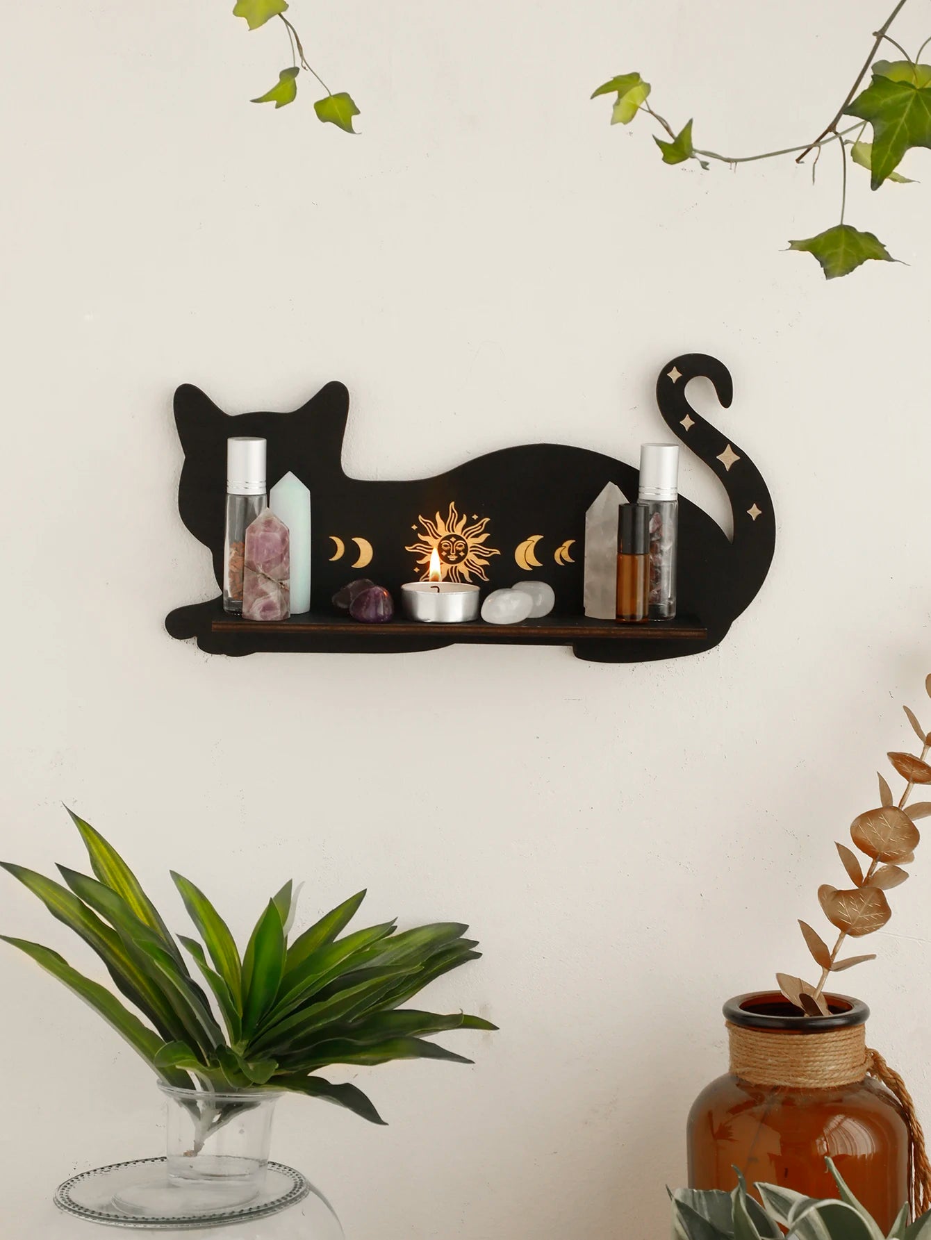 Estante de madera con forma de gato negro